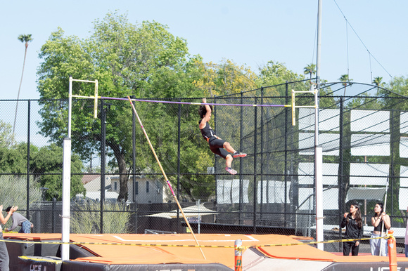 Boys Pole Vault Varsity